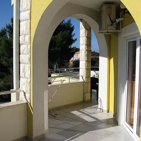 Razine 4166a Apartment
